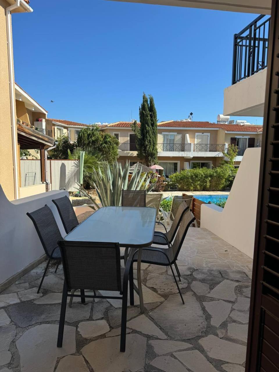Eden Gardens Villa Paphos Bagian luar foto