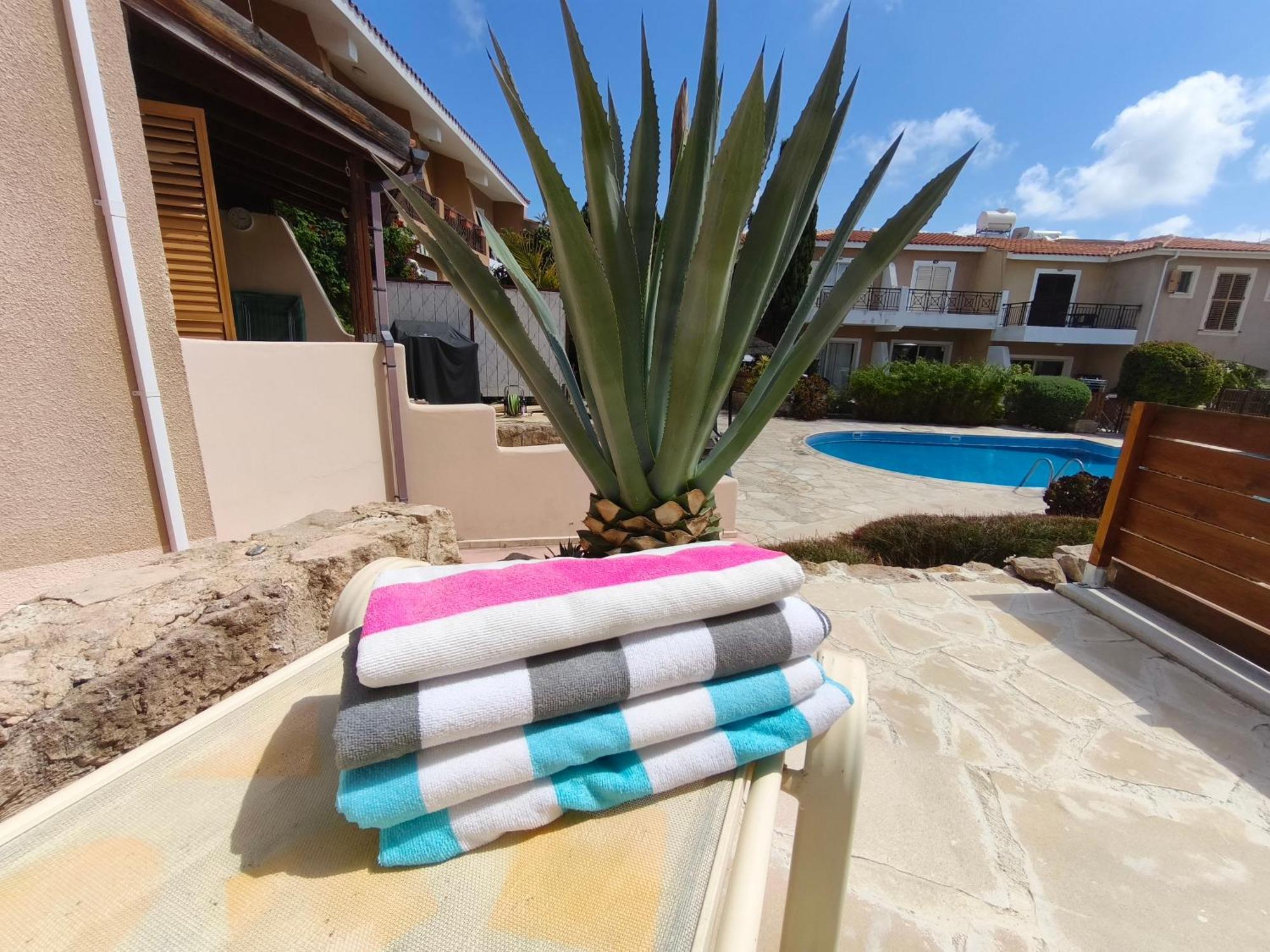 Eden Gardens Villa Paphos Bagian luar foto